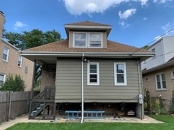 5th image of 3014 N Whipple St