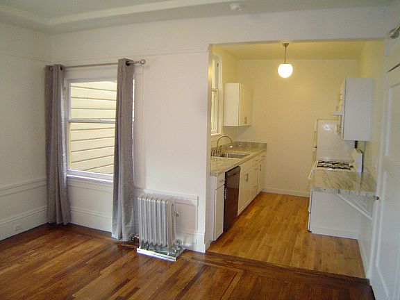 4th image of 2345 Bush St #3