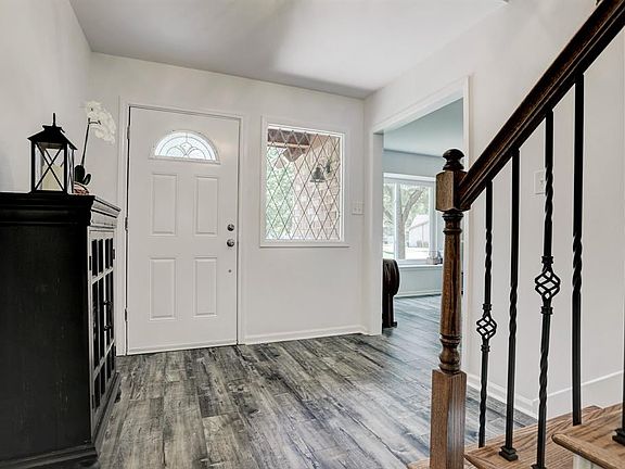 5th image of 4027 Shady Springs Dr