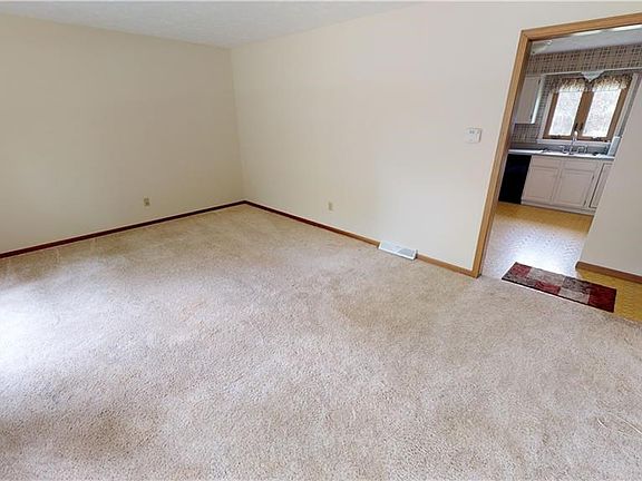 2nd image of 546 Meadowland Dr
