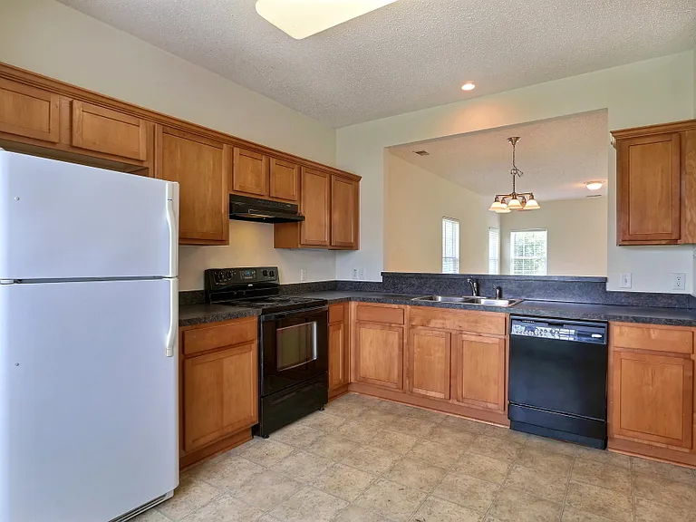 20 Evergreen Oak Dr — Photo 12