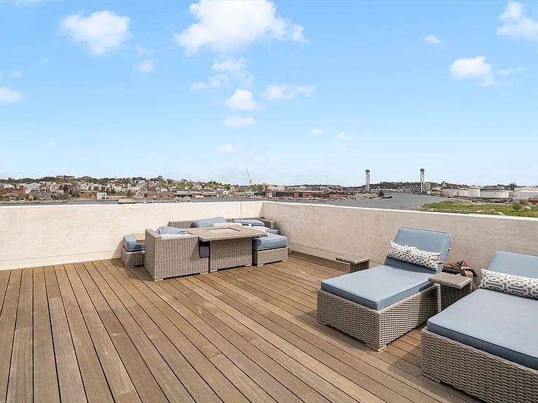 211 Condor St #8 — Photo 17