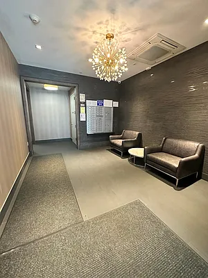 Sold by R New York | media 20