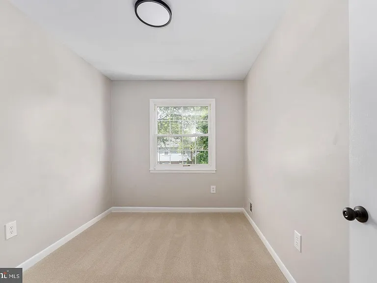 14843 Emberdale Dr — Photo 16
