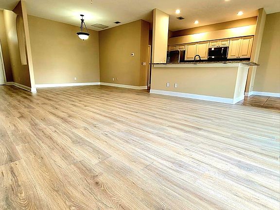 4th image of 5108 Glade Fern Ct