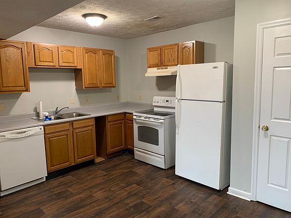 3rd image of 129 Oroark Ave APT 6