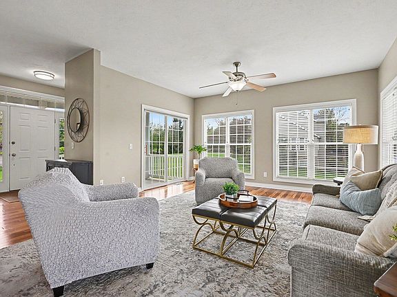 5th image of 10665 E C Ave