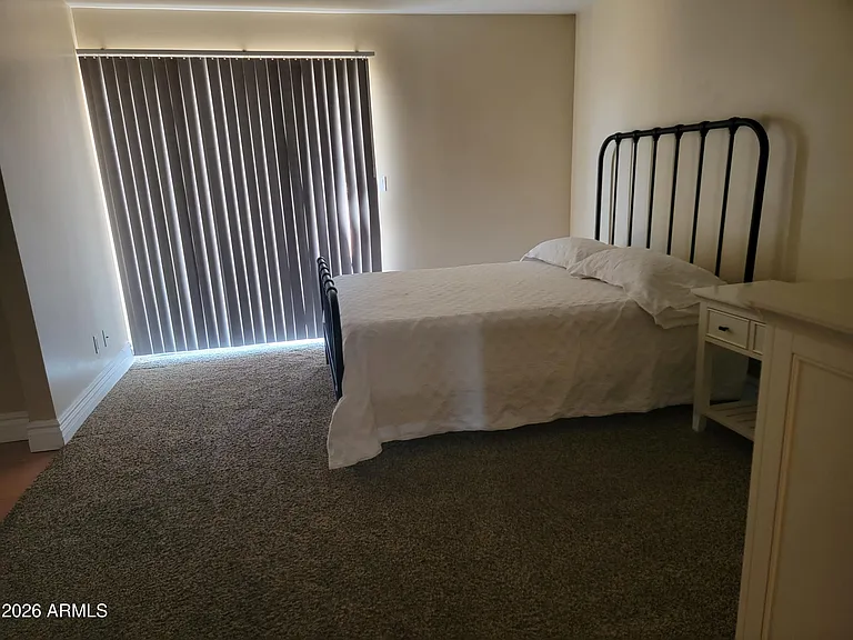 5118 E Gelding Dr — Photo 15