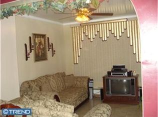 223 Calvert St, Philadelphia, PA 19120