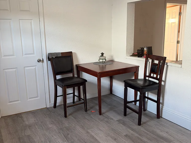 502 N Halifax Ave — Photo 5