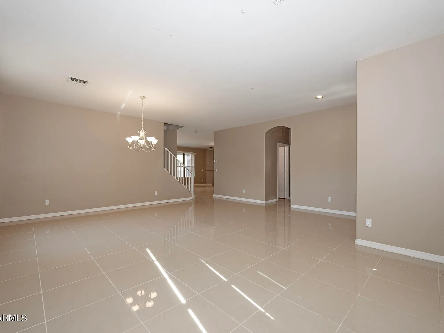 4 bed, 3.0 bath, 3517 sqft, $3,700 — Photo 4
