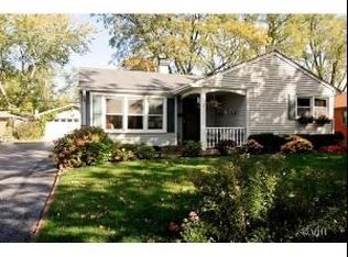 2106 Hawk Ln, Rolling Meadows, IL 60008