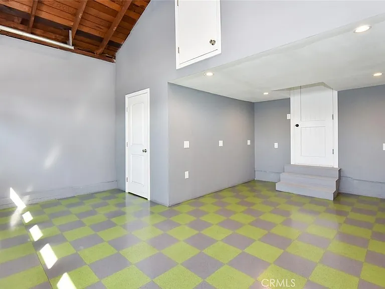 5818 Woodruff Ave — Photo 35