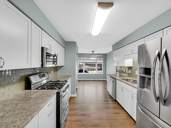 3rd image of 12908 Mill Dr E #1B