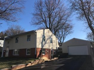 1408 Cottage St SW, Vienna, VA 22180