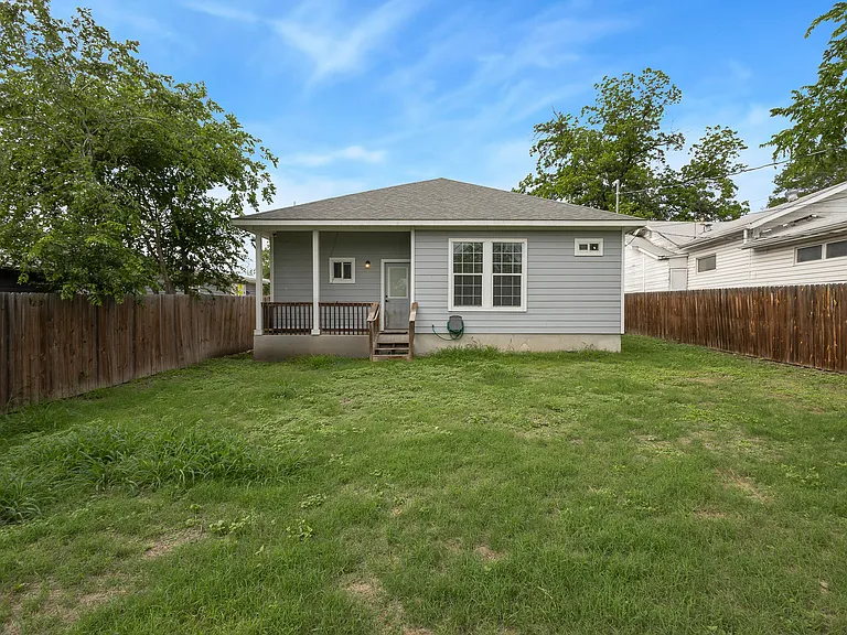 534 Rigsby Ave — Photo 17