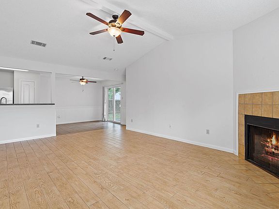 4th image of 12706 Heinemann Dr