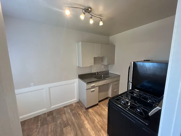 Alexander's Place at 1625 H ~ Discover Timeless Charm in the Heart of it All! — Photo 38