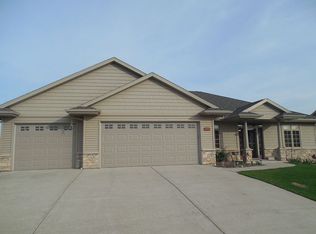 2459 Ballyvaughan Rd, De Pere, WI 54115
