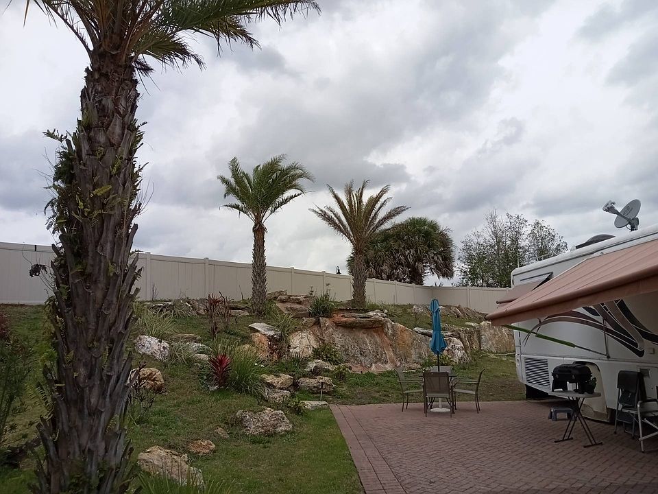 2nd image of 2139 Saint George Dr #2065