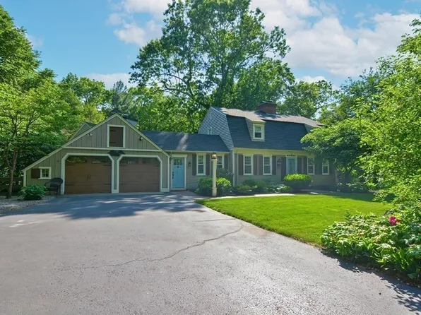 385 Commonwealth Ave, North Attleboro, MA 02763