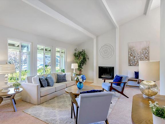 3rd image of 415 Compass Dr