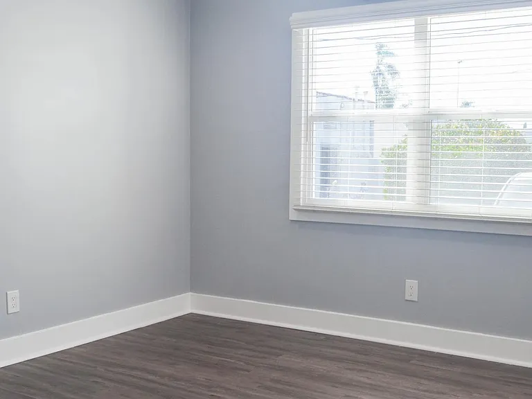 5407 Monroe St — Photo 28