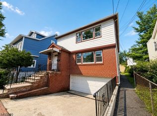 240 Wainwright St, Newark City, NJ 07112