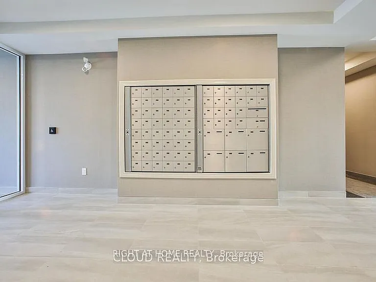58 Sky Harbour Dr #410 — Photo 8