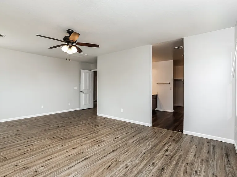 10340 W Hilton Ave — Photo 10