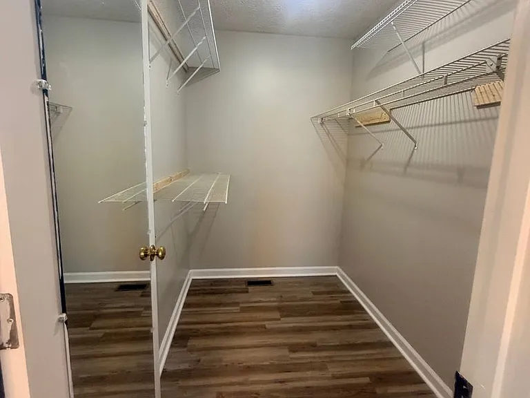 2519 Cedar Ln NE — Photo 13
