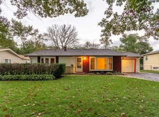 22W464 Balsam Dr, Glen Ellyn, IL