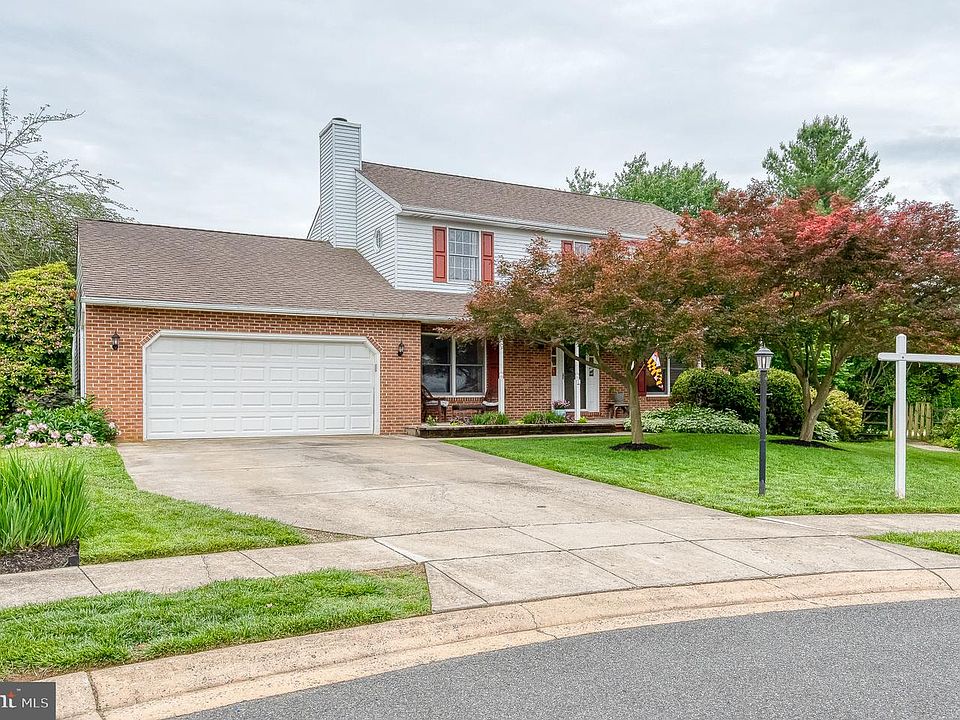 1st image of 805 Hayden Ct