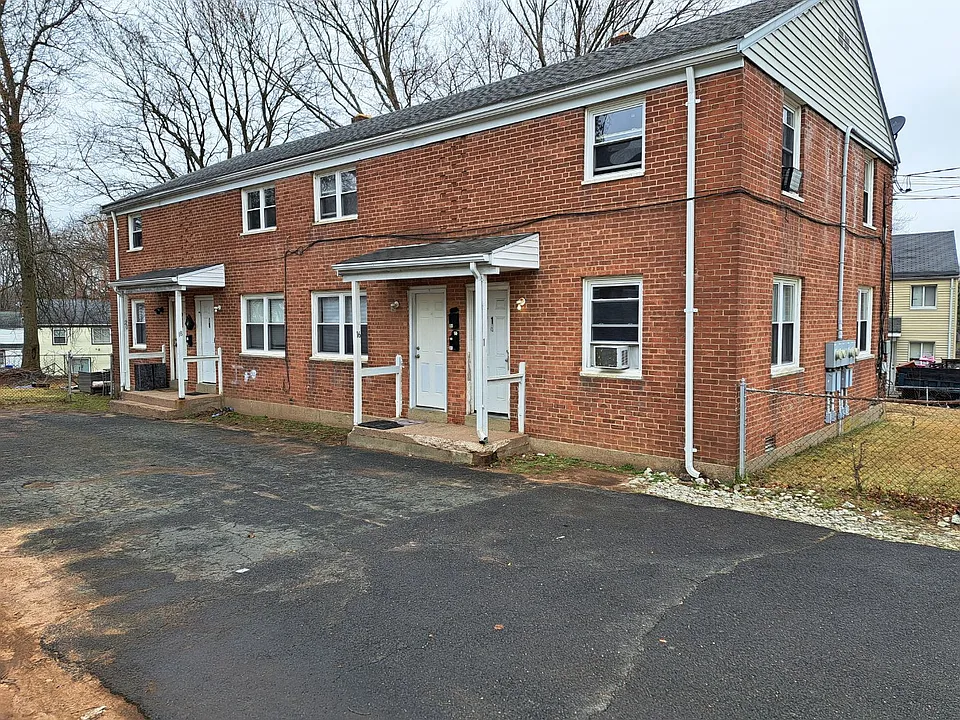 18 Indian Hill St