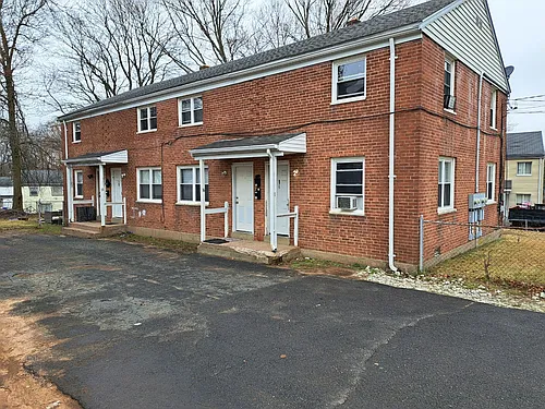 20 Indian Hill St Photo 1