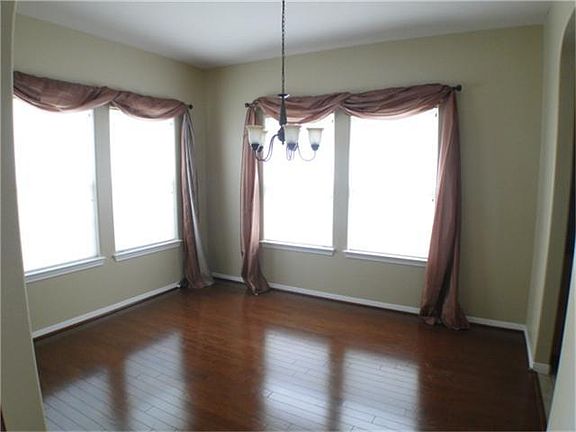 3rd image of 24334 Courtland Oaks St