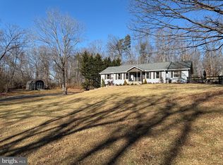 7326 Stuart Cir, Warrenton, VA 20187