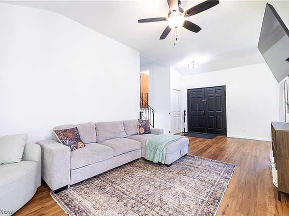 4th image of 26915 Adele Ln