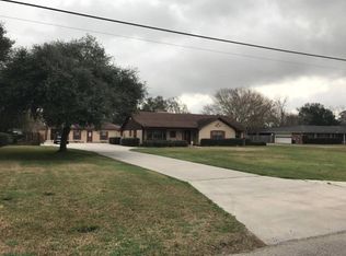 750 Baker Ave, Port Neches, TX 77651