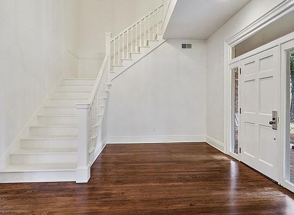 4th image of 498 Beau Chene Dr
