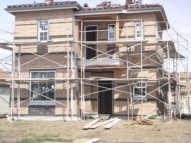 2nd image of 670 Meyer Ave