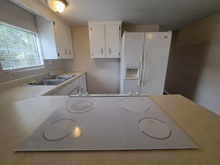 2821 Hillcrest Ave #11 — Photo 7