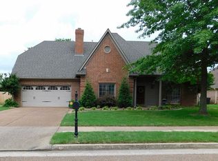 6824 Forrest Cir, Memphis, TN 38135