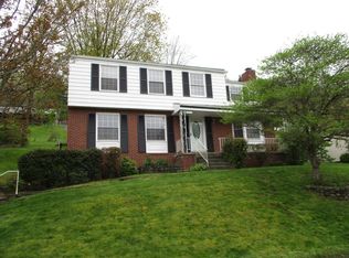 34 Barrows Rd, Wheeling, WV 26003