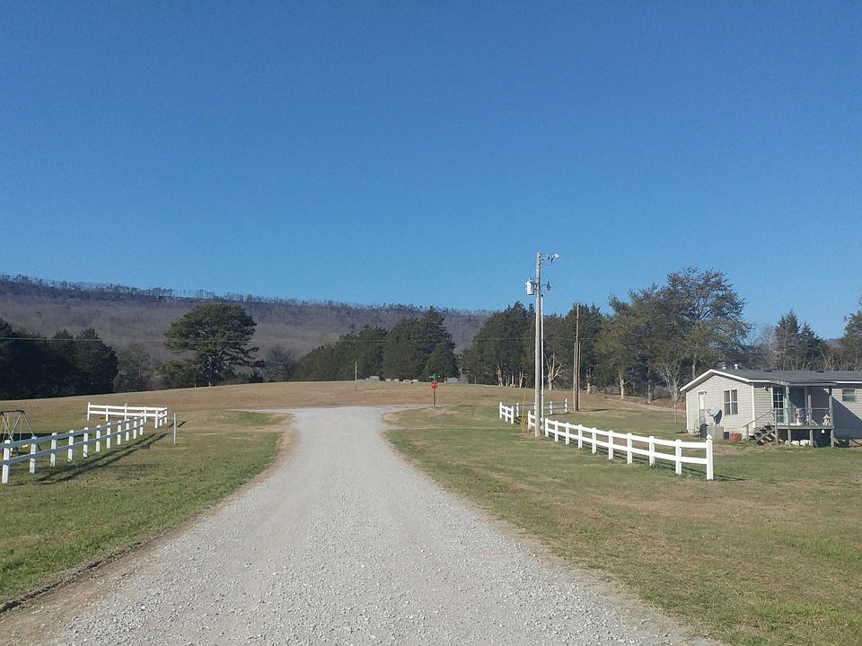 2nd image of 123 Meadow Vw