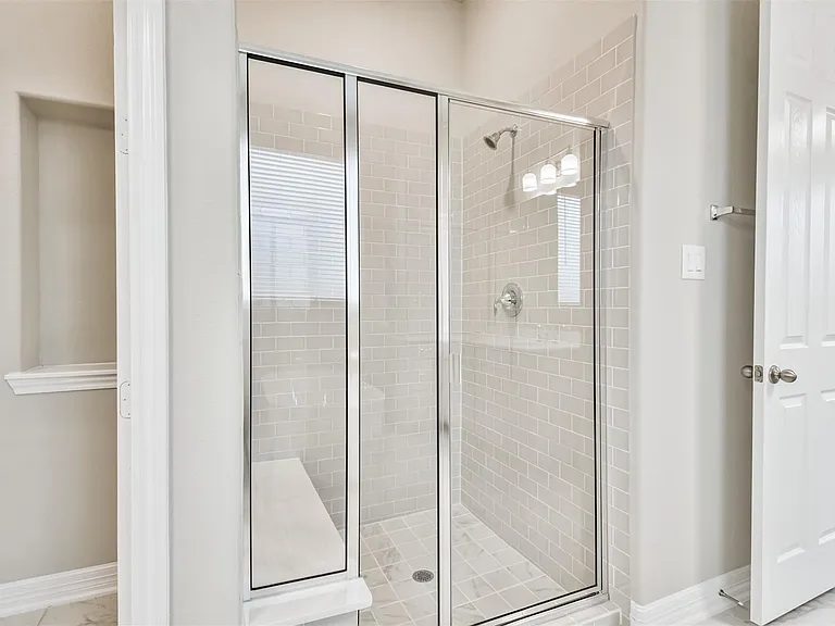 8211 Chartres Wind Dr — Photo 23