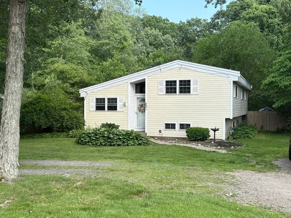 221 East St, Mansfield, MA 02048