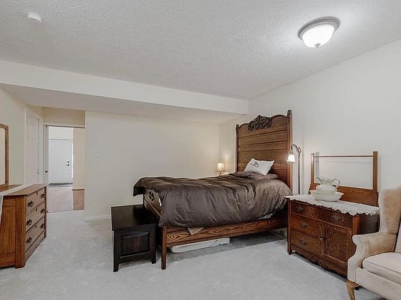 3rd image of 5171 Ballycastle Cir #Basement