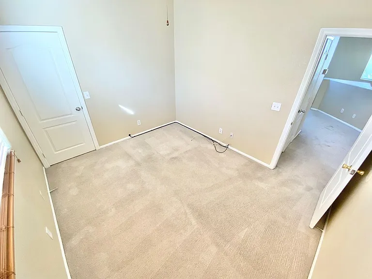 8836 Palm Creek Ct — Photo 18