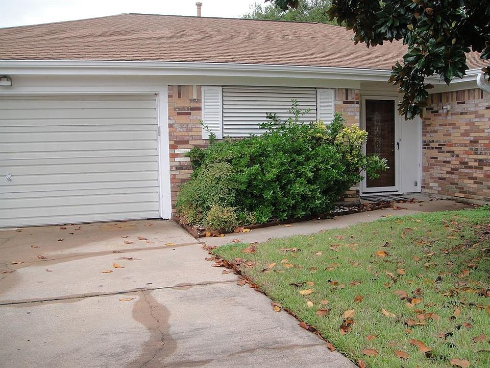 1st image of 2621 16th Ave N